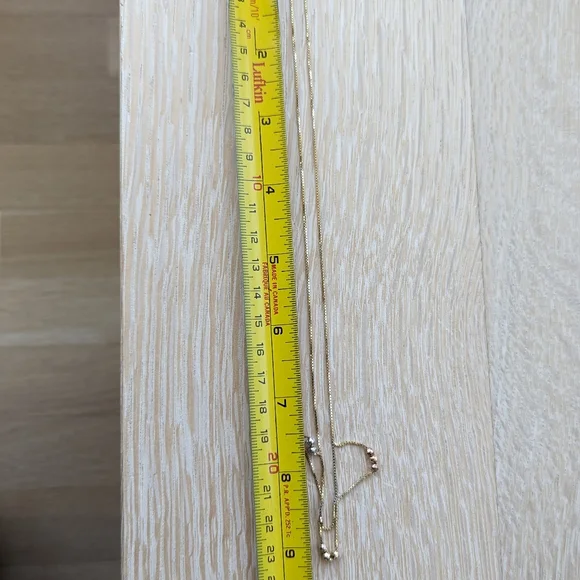 Beautiful Italian Gold Necklace - Picture 6 of 6